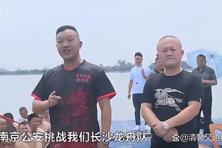 记者：索帅当初不是很想要范德贝克，要不是转会费他更可能去皇马